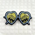 サングラス・ブルーハート縁ヤシの木刺繍&スワロフスキーラインストーン（ＪＤバレッタ）