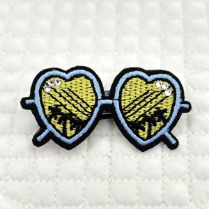画像1: サングラス・ブルーハート縁ヤシの木刺繍&スワロフスキーラインストーン（ＪＤバレッタ）
