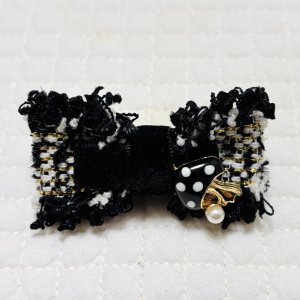 画像1: Ｗリボン・黒系ツイードリボン×黒ベルベット&パール付きのこチャーム（JDバレッタ）