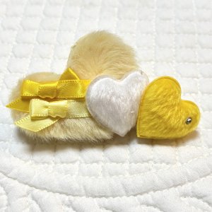 画像: トリプルハート・薄黄色ボアクッションハート×黄色白ボアクッションハート×サテンリボン（ＪＤバレッタ）