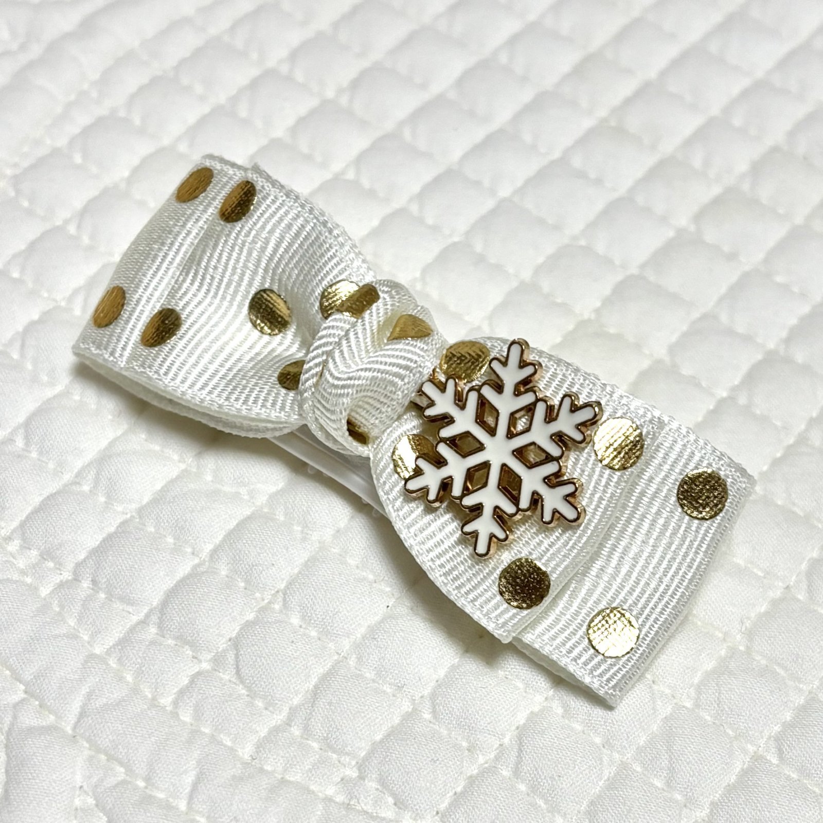 画像: Wリボン・オフホワイト地ゴールドドット&雪の結晶チャームチャーム（JDバレッタ）