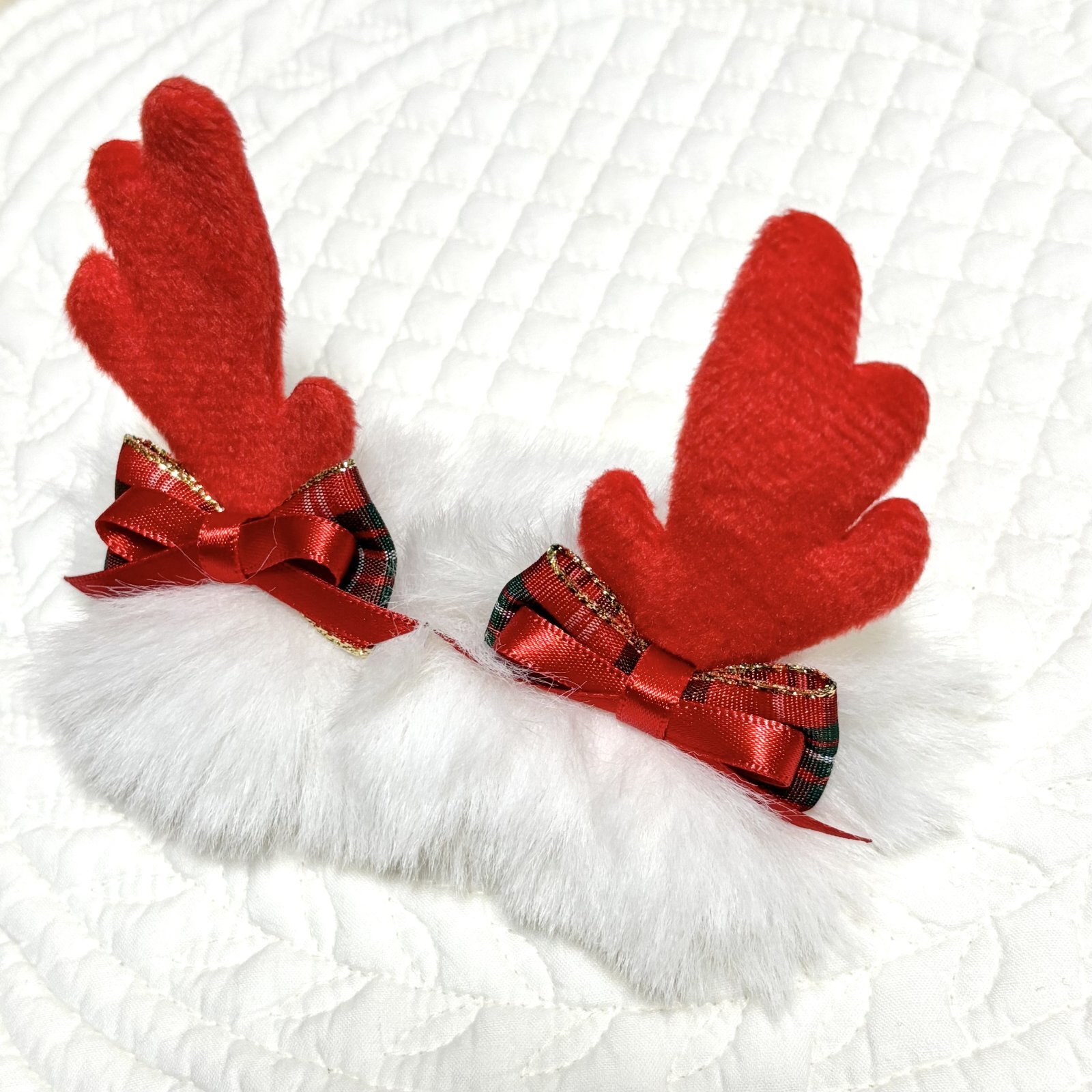 画像: トナカイリボン・赤トナカイの角&白エコファー×赤緑チェック模様×赤サテン（ＪＤバレッタ）