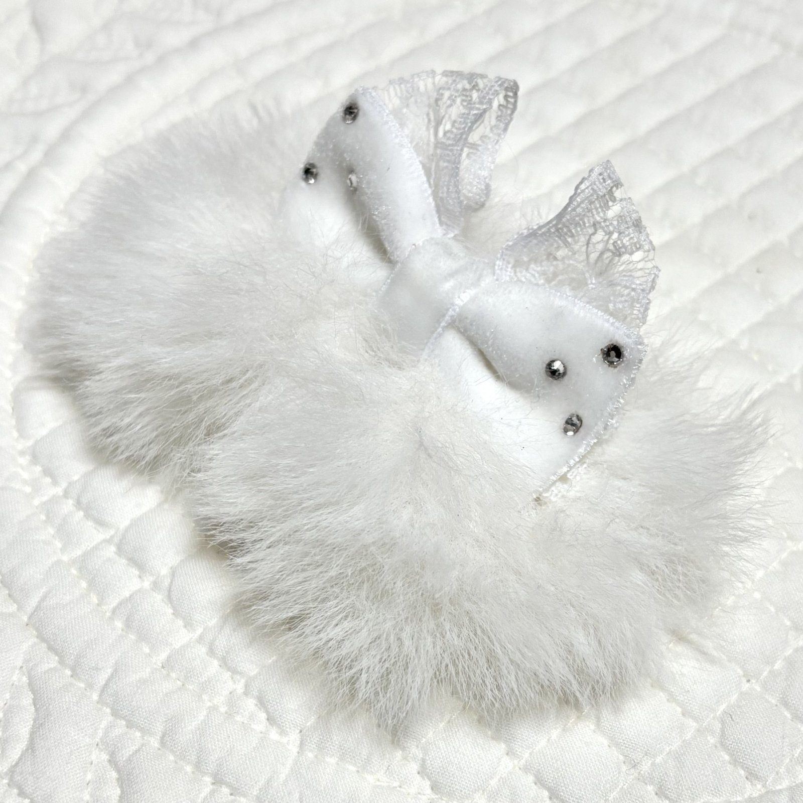 画像: ３Dリボン・白エコファー×白レース×白スワロフスキーラインストーン付ベルベット（ＪＤバレッタ）